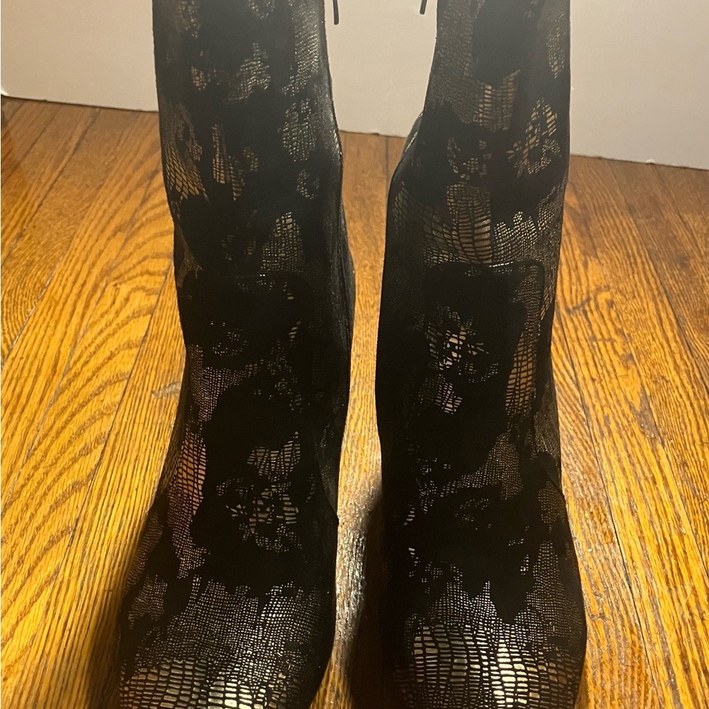 Ashton Women’s Paris Printed Boots With Grid Pattern Block Heel